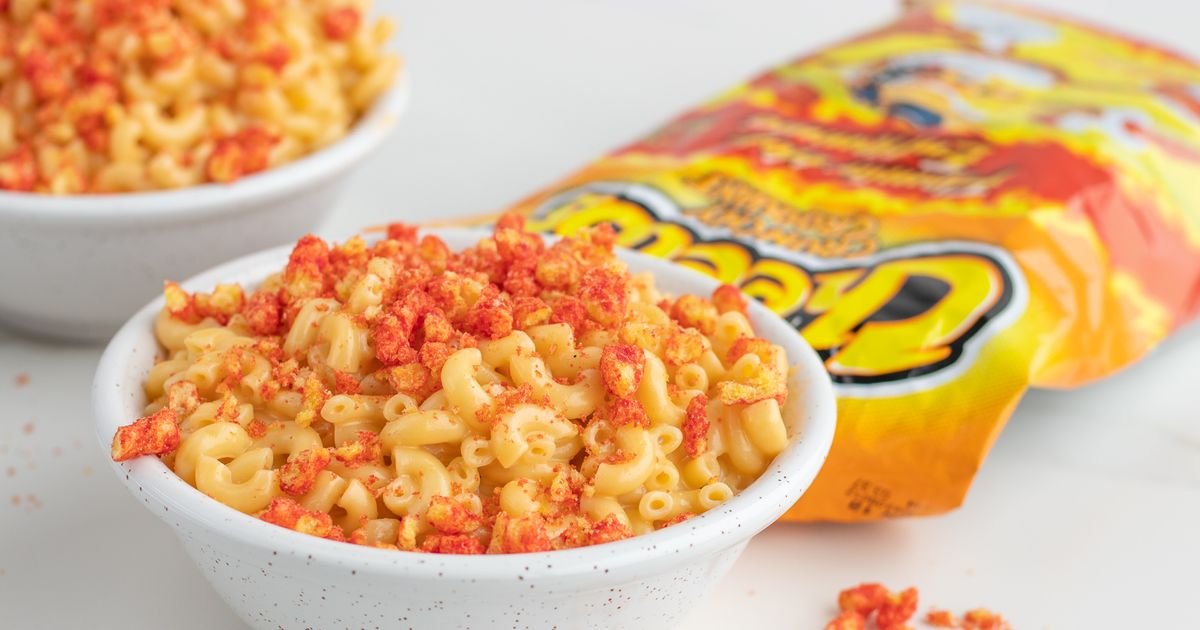 Instant Pot Flamin' Hot Cheetos Mac and Cheese - Forkly