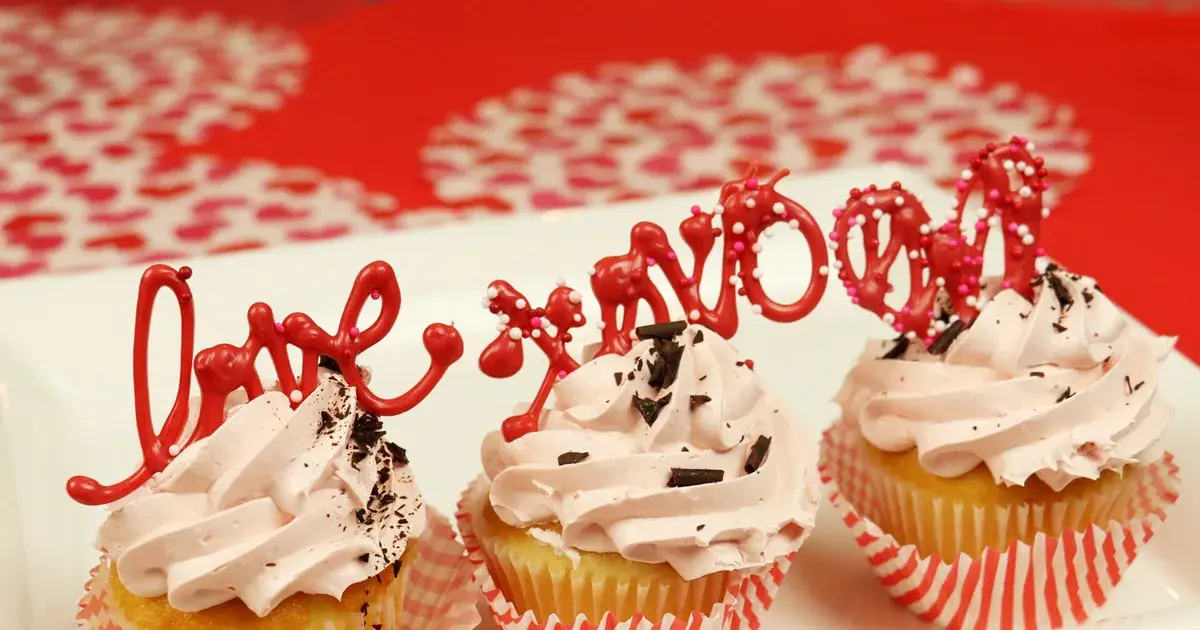 Valentines Candy Melt Cupcake Toppers - Forkly