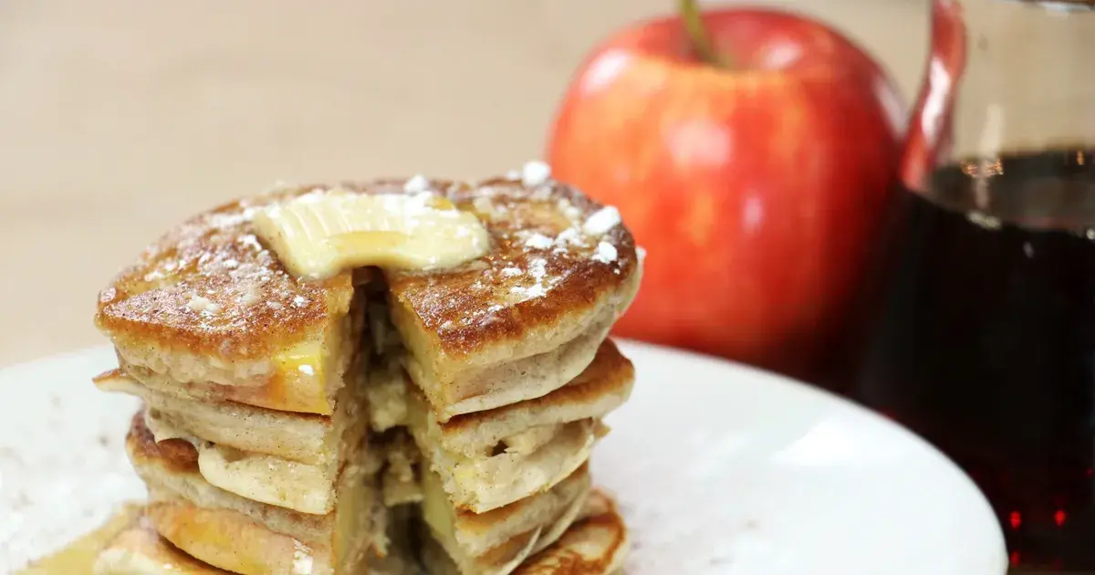 Cinnamon Apple Ring Pancakes - Forkly