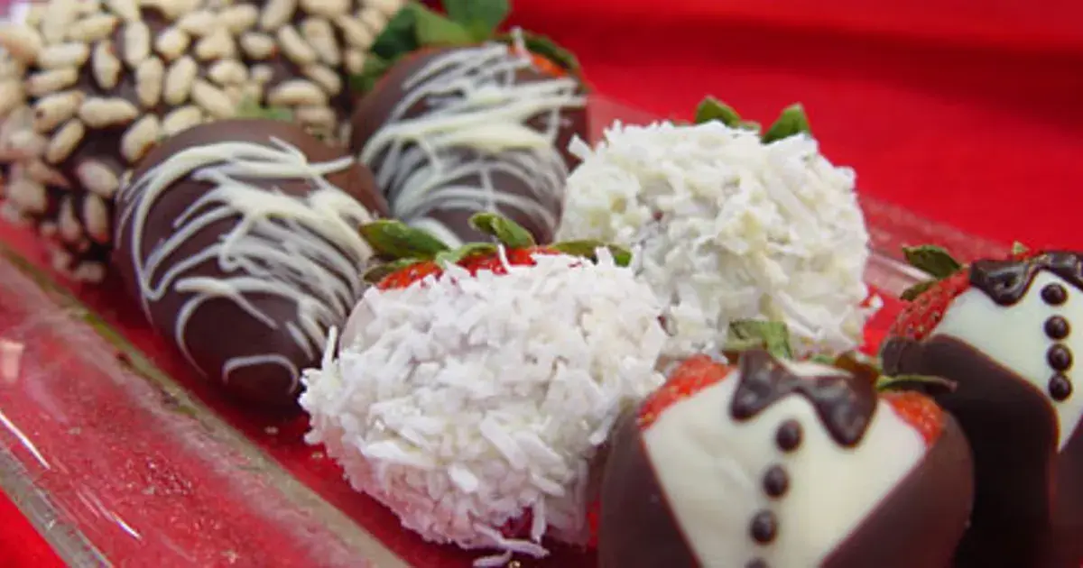 Chocolate Covered Strawberries: 3 Unique Recipes for Valentine's Day! - Forkly
