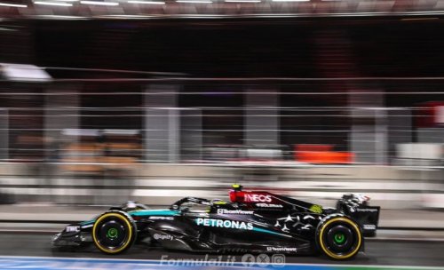 GP Las Vegas-FP2: Hamilton davanti, seguito da Norris e Russell; diciassettesimo Verstappen