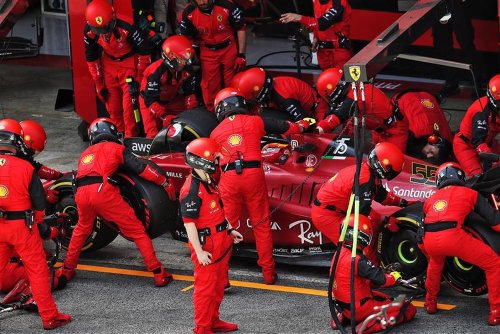 Carlos Sainz reveals damage after Spanish GP spin