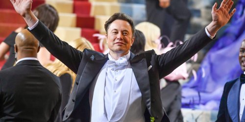 Elon Musk reportedly delays the launch of Twitter Blue again, this time to spite Apple