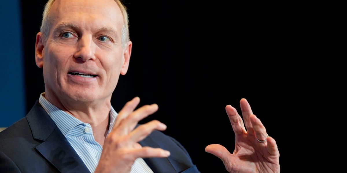 Glenn Fogel runs the world’s largest online travel business. He still personally reads customer complaints because ‘you