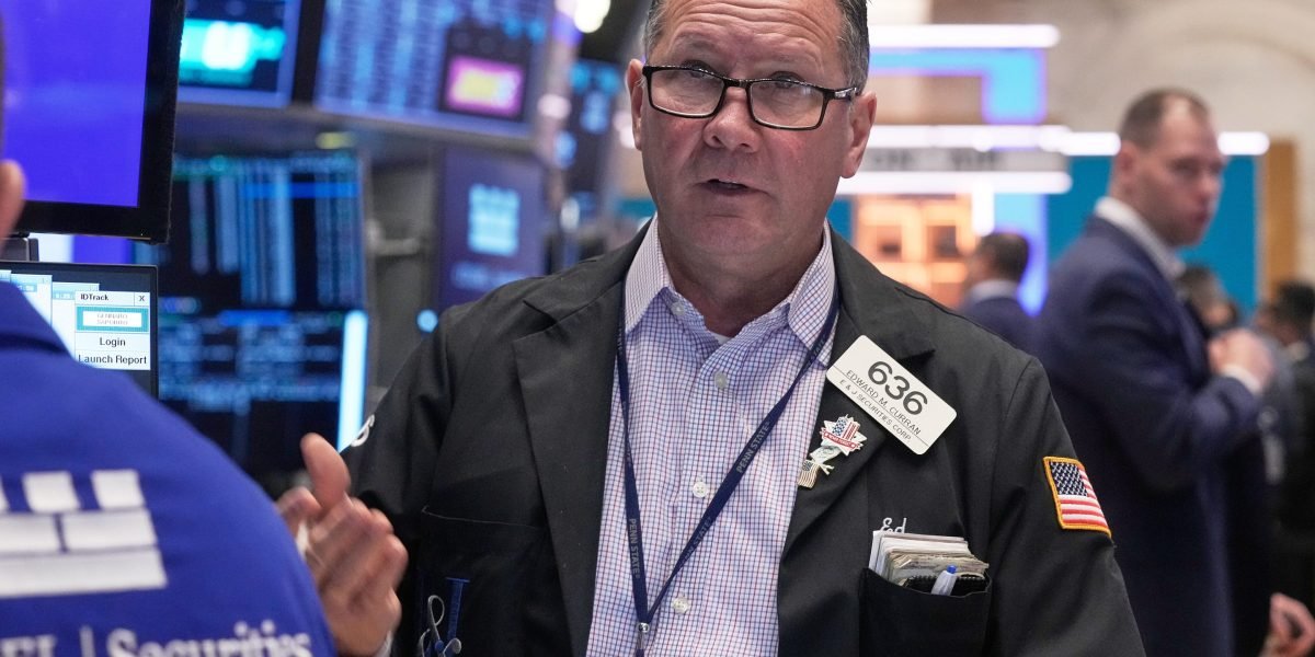 U.S. stocks lift on the last day of November as Wall Street eagerly awaits the results of Black Friday