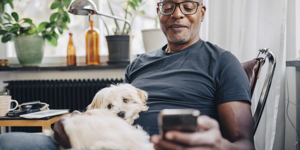 Does Medicare pay for glasses? Learn what’s covered—and your other options