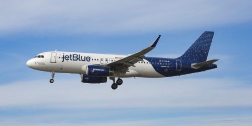 JetBlue makes hostile $3.3 billion cash bid for Spirit