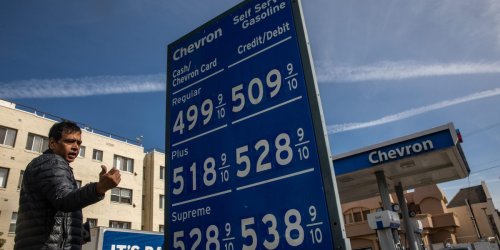 California lawmakers ‘stand up to Big Oil’ by passing bill that allows fines for price gouging at the pump
