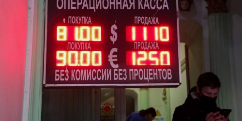 Banks are stopping Putin from tapping a $630 billion war chest Russia stockpiled before invading Ukraine
