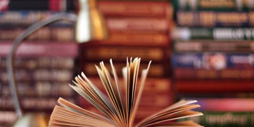 The 25 Essential Books for Every Entrepreneur’s Library