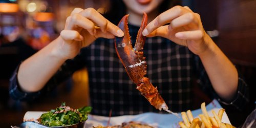 Endless shrimp contributed to an $11 million loss at Red Lobster. Now it’s offering endless lobster (but only to a few people)