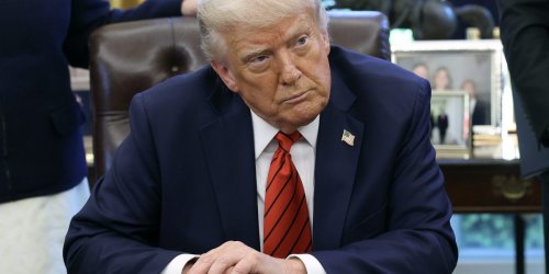 Bitcoin rebounds as the U.S. dollar weakens and Trump feuds with Fed Chair Jerome Powell