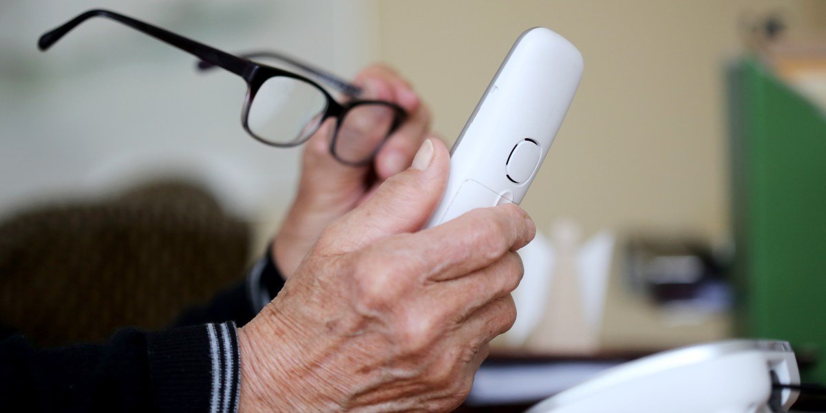 The wireless industry is trying a new tactic to eliminate robocalling