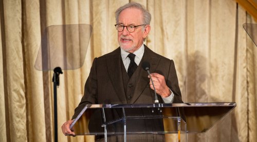 Steven Spielberg decries ‘machinery of extremism’ on campus and laments Israel-Hamas war deaths at USC ceremony honoring Holocaust survivors