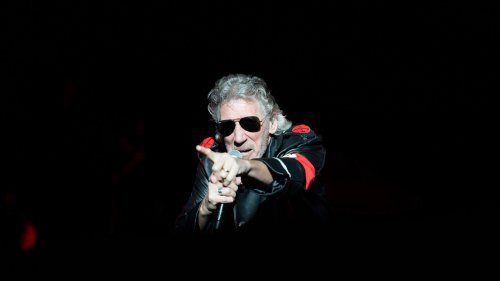 Anne Frank Trust scolds Roger Waters for comparing Frank to Shireen Abu Akleh