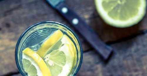 10 raisons de boire de l'eau citronnée le matin à jeûn