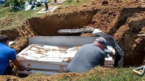 Grieving family heartbroken after Tennessee cemetery's burial mistake