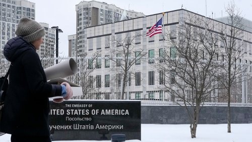 White House stands by decision to urge Americans to leave Ukraine