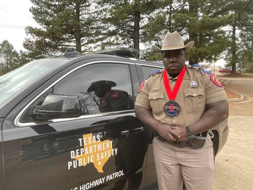 Texas trooper medals in bench press event at international powerlifting ...