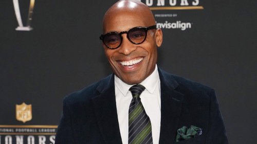 Ex-NFL star Tiki Barber walks off radio show after sparring over Zach Wilson: 'I’m turning my mic off buddy'