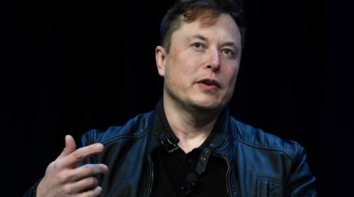 Elon Musk livestreams border to give people firsthand account of migrant crisis