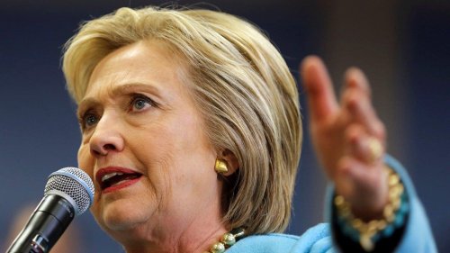 Clinton pushes back on campaign shake-up rumors