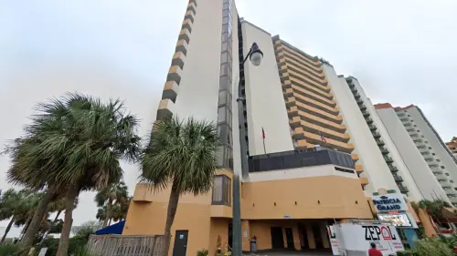 Ohio man dies after falling from South Carolina hotel balcony