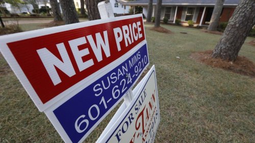 US home sales tumbled 1.7% in November