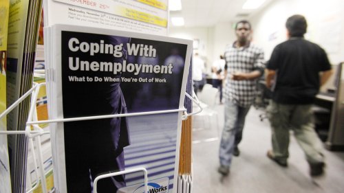 Jobless claims fall to 881,000 as jobs market continues to recover from pandemic