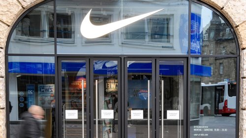 Nike to cut 700 jobs at its Oregon headquarters by 2021