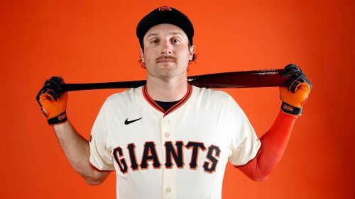Giants player's photo in new MLB jersey goes viral after revealing how tight pants really are