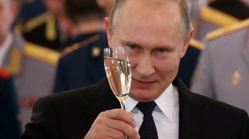 As Putin turns 70, former Russia insider weighs in on likelihood of nuclear move