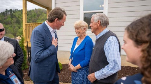 After Hurricane Helene, Virginia couple welcomes new home built by volunteers