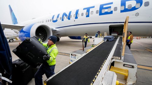 United Airlines hikes checked bag fees, following lead of American Airlines, JetBlue