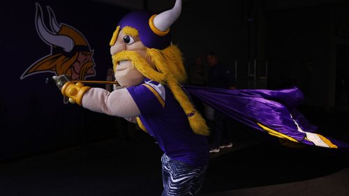 Vikings accidentally salute porn star in moment meant for military members
