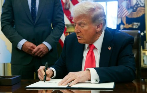 Trump signs executive order requiring proof of citizenship in federal elections: 'An honor to sign this one'