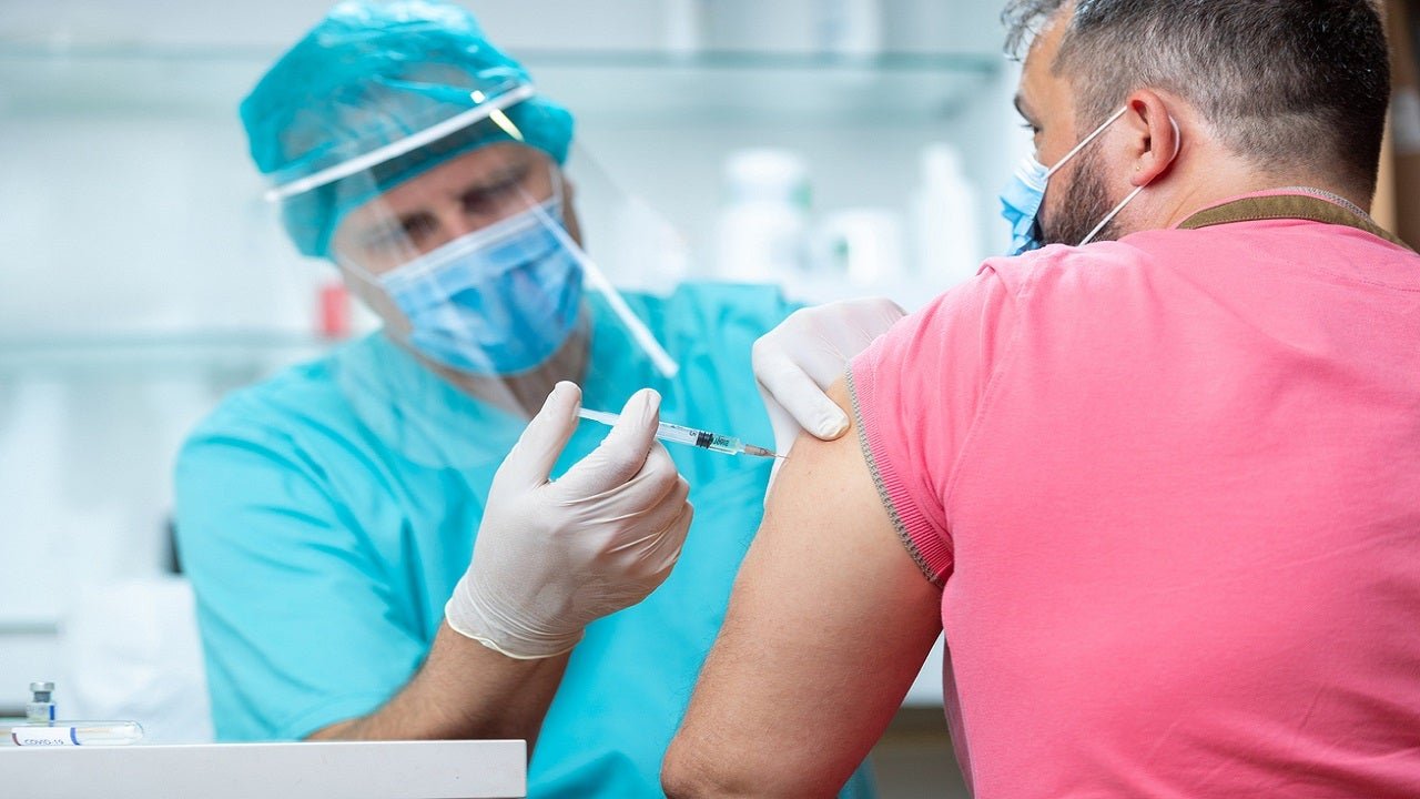 US COVID-19 vaccinations likely to fall short of 20M end-of-year goal