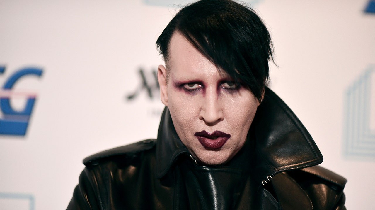 Stylist who claims Marilyn Manson 'pulled a gun to my head' paints 'dark' scene