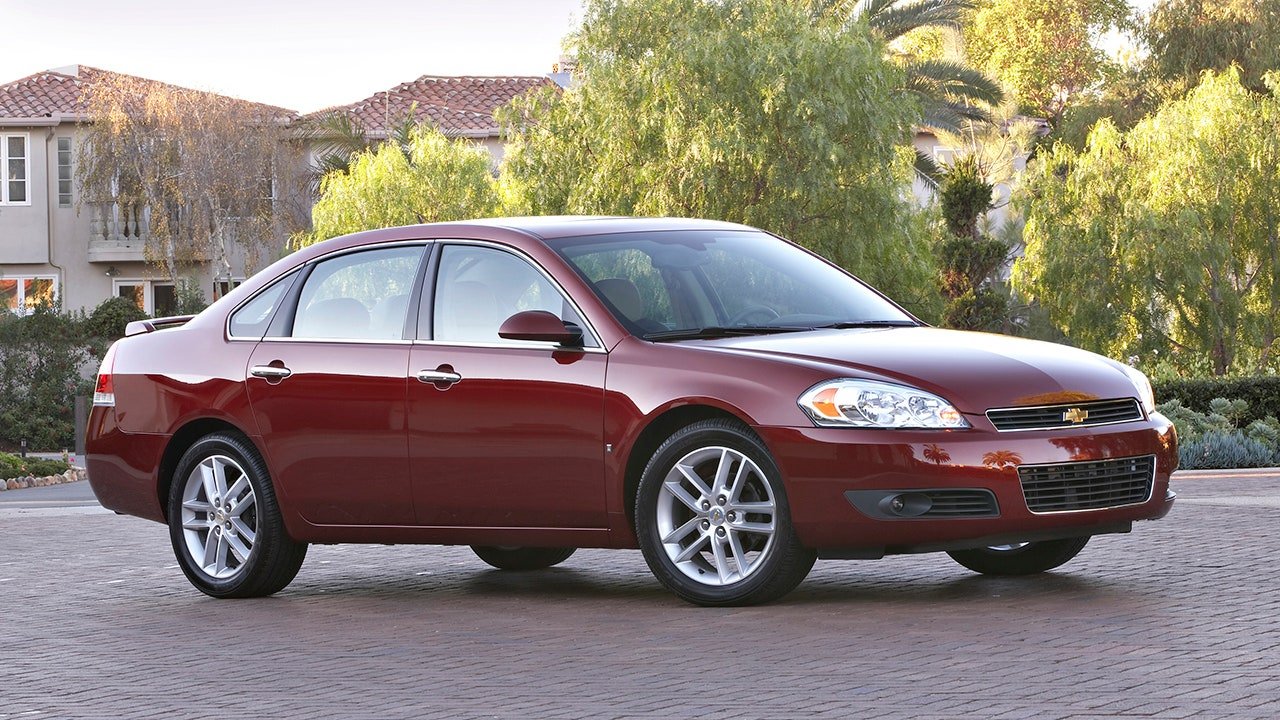 These 10-year-old used cars deliver the most miles per dollar