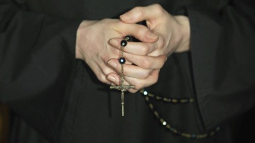 Atlantic op-ed claims Catholic rosary has become ‘an extremist symbol’
