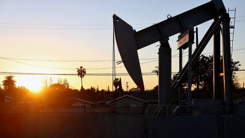 Biden administration plans to buy 2.7M oil barrels to refill emergency stockpile