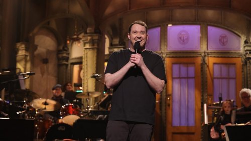 Shane Gillis addresses being fired from 'SNL' in opening monologue: 'Please don't Google that'