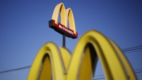 McDonald's hikes royalty fees for new US, Canada franchise restaurants