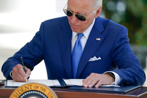 Chris Hayes proclaims Biden signing Inflation Reduction Act a 'huge day for the country, the planet, everyone'