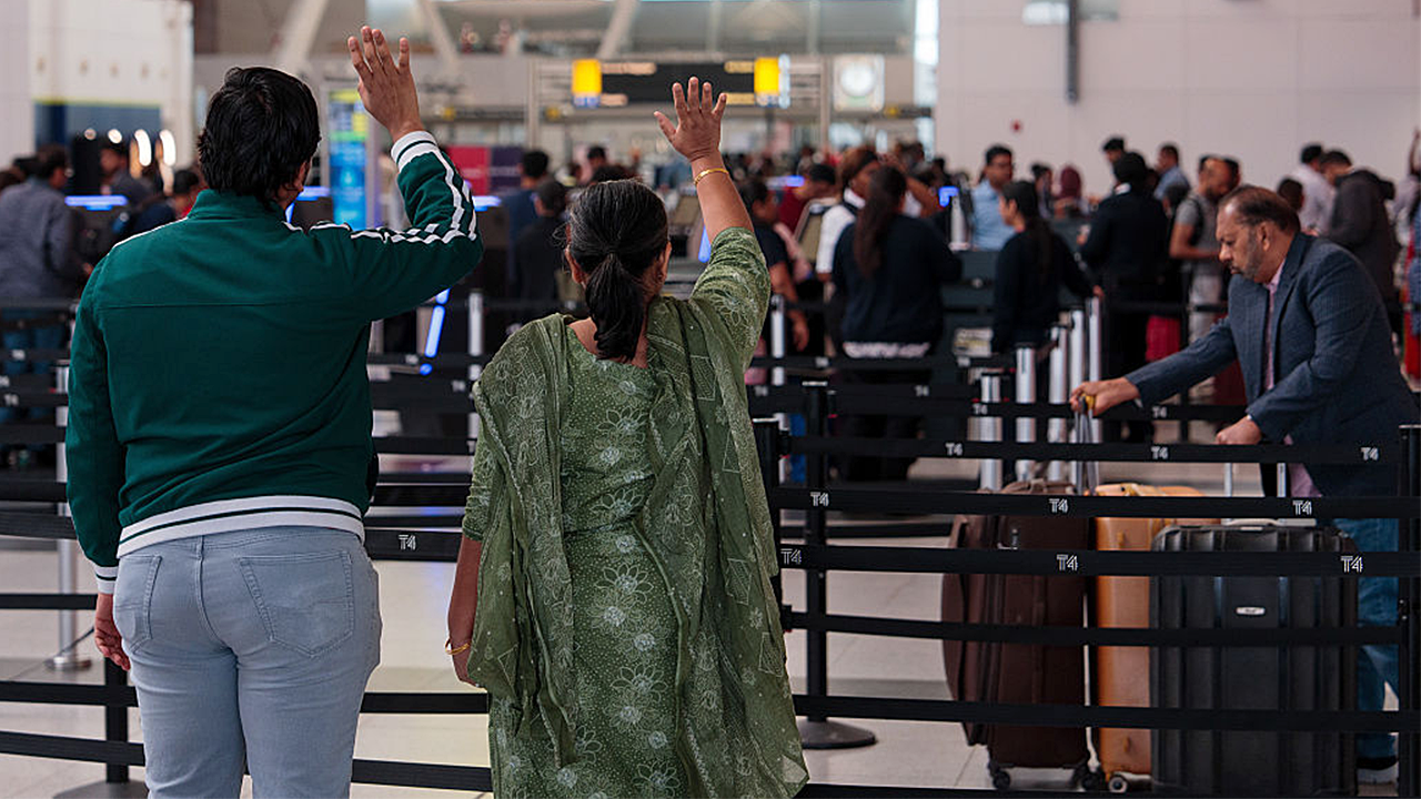 TSA revives pre-9/11 tradition with gate access for certain travelers without tickets