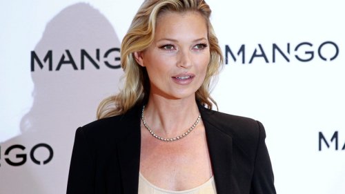 Supermodel Kate Moss, Johnny Depp's ex, will testify Wednesday about infamous staircase rumor