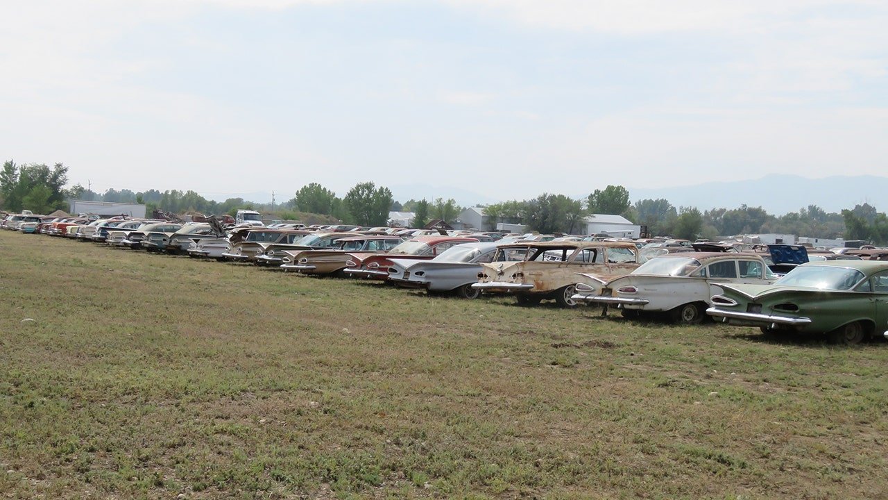 One man's 325 classic American cars parked in Colorado field up for auction