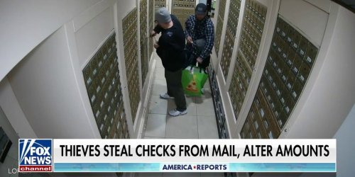 'Mailbox fishing' caught on video as USPS officials issue warning | Fox News Video