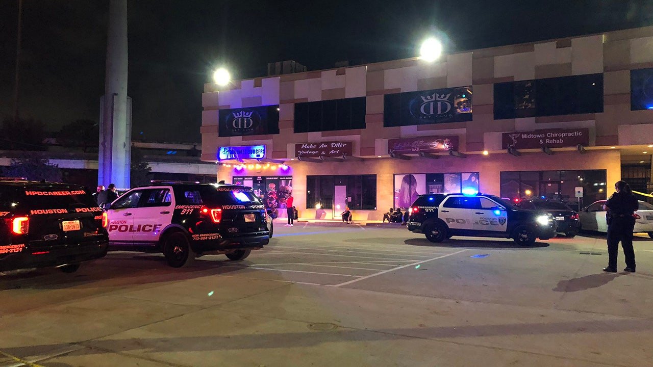 Shooting at Texas nightclub leaves 3 dead, 1 critically injured: police