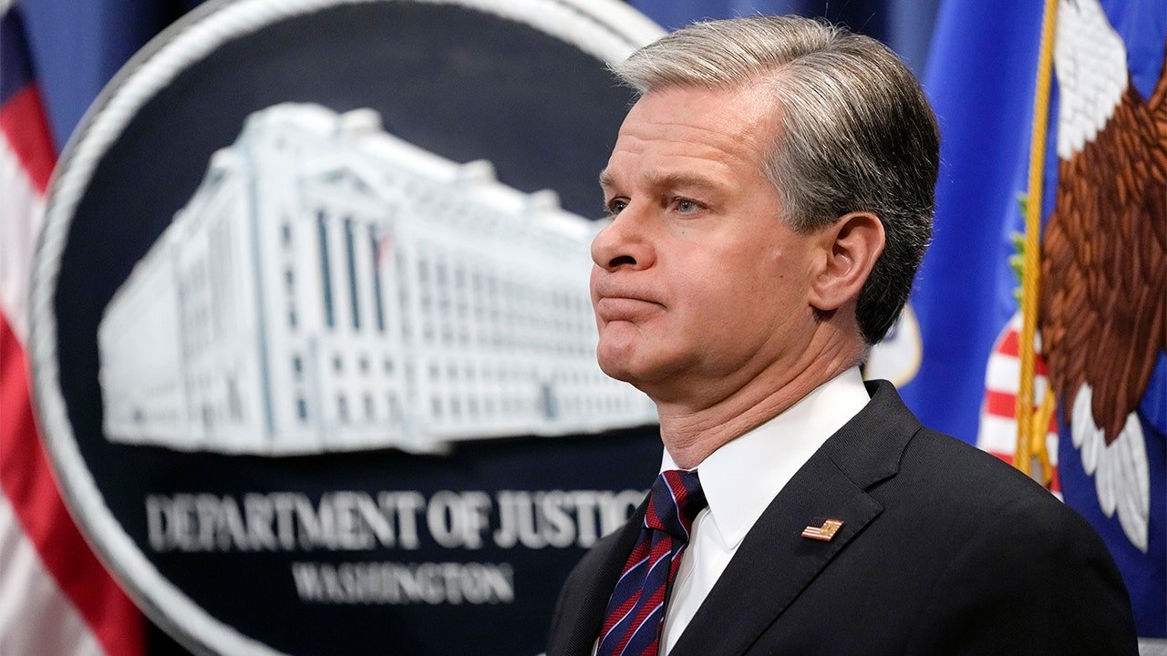 Wray responds to FBI critiques over Hunter laptop